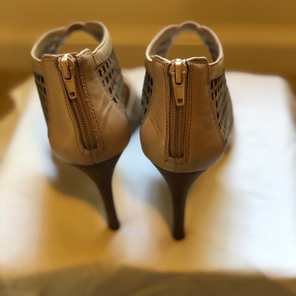 Bundle for BIG savings -Jessica Simpson nude heels - Picture 3 of 4